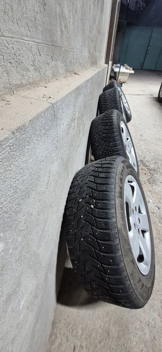 Диски с шинами 215.60.,r16