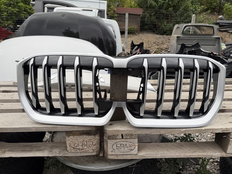 Решетка BMW X1 U11/U12