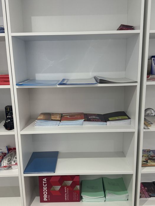 Витрина шкаф новый