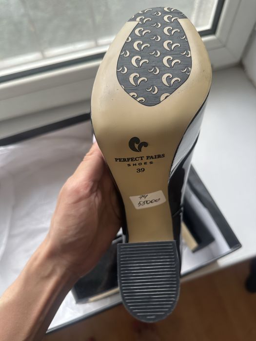 Туфли новые лакированные