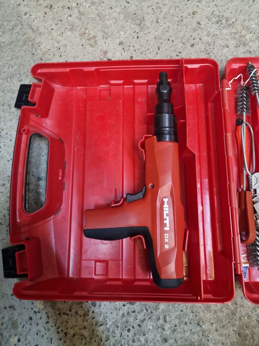 Pistol cuie beton Hilti