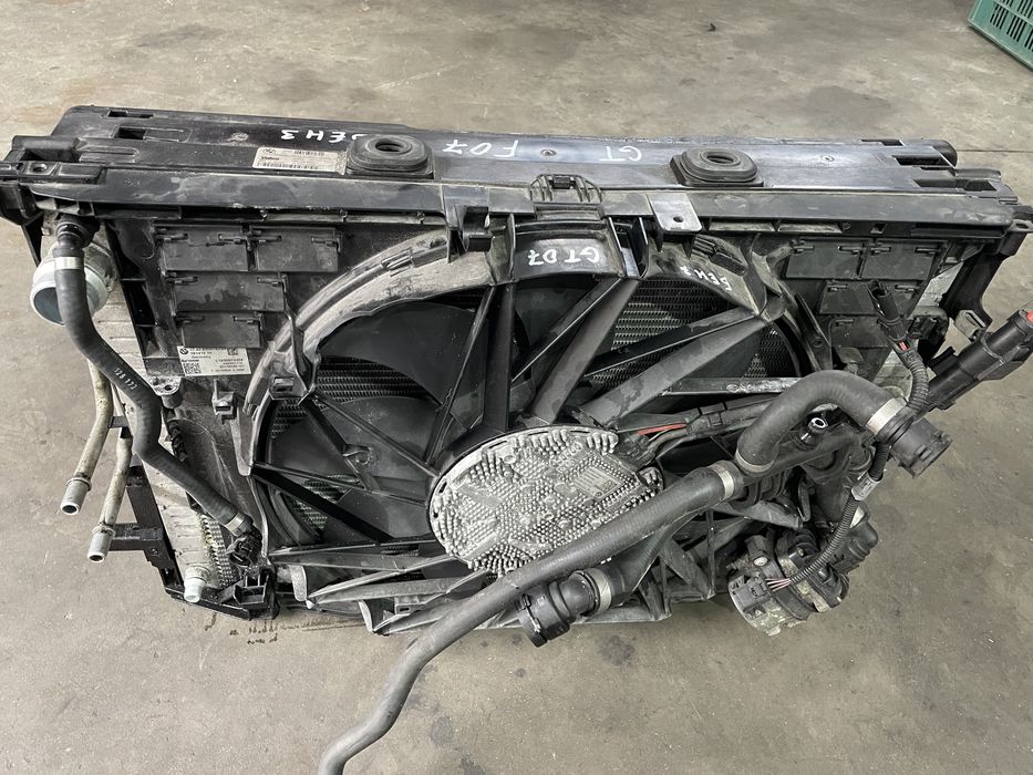 Радиатор/ перка БМВ Ф10, 550и, 408кс (radiatori bmw f10, 550i)