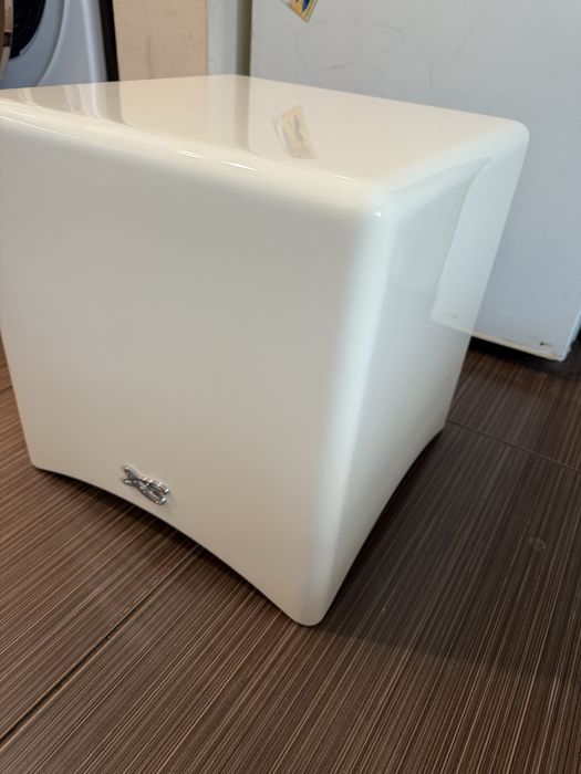 Cabasse качествен активен субуфер