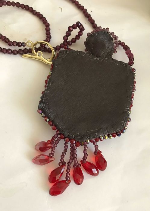 Colier handmade cu granate si caboson crazy lace agat