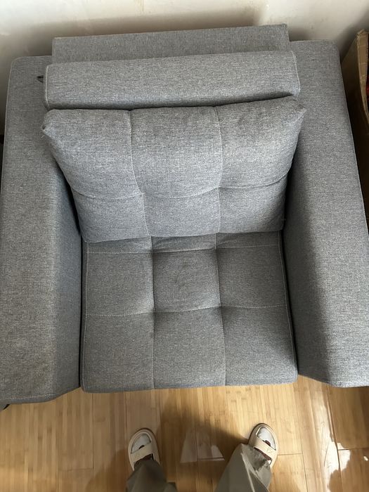 кресло-кровать серого цвета