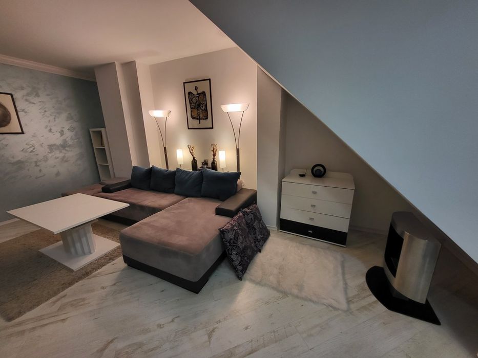 Дава се под наем Тристаен апартамент в Бургас, Възраждане - 95 кв.м за 510 € - Снимка #2