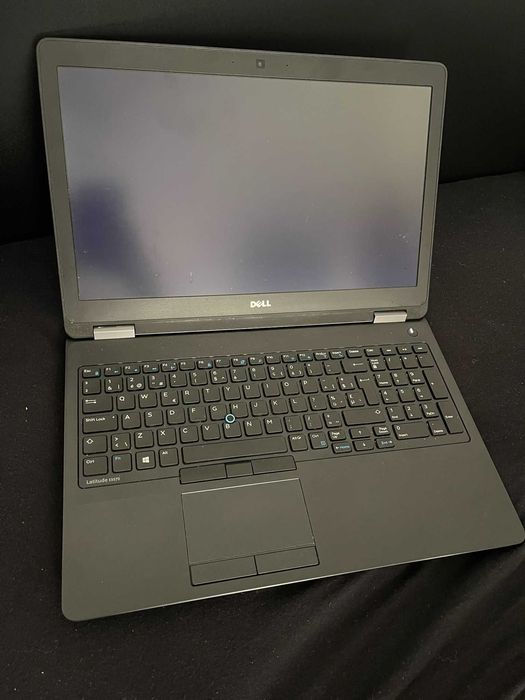 Laptop Dell E5570 Gaming I7-6820HQ 16GB RAM R7 M370 2GB SSD 512GB