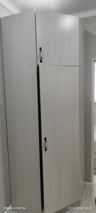 Шкаф тегін берем.