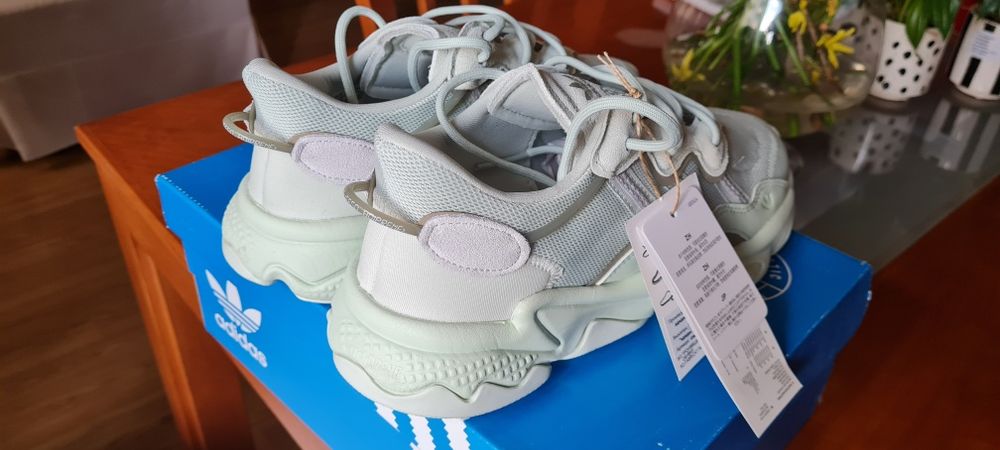 Adidas-чисто нови