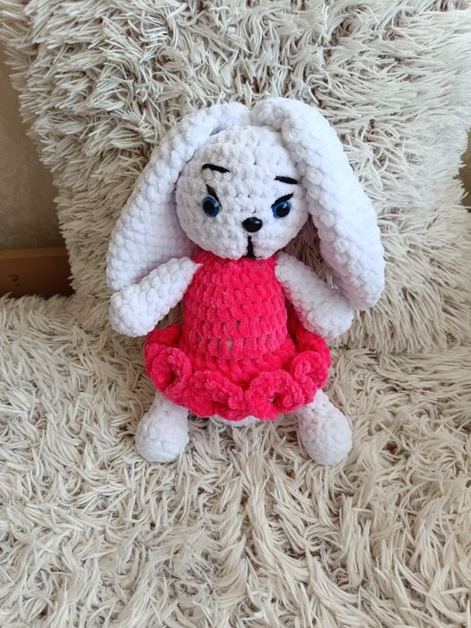 Ръчно изплетено зайче