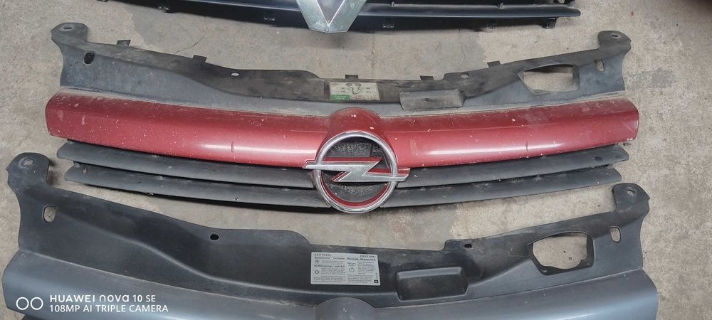 Решетка за Opel Astra H /Zafira B