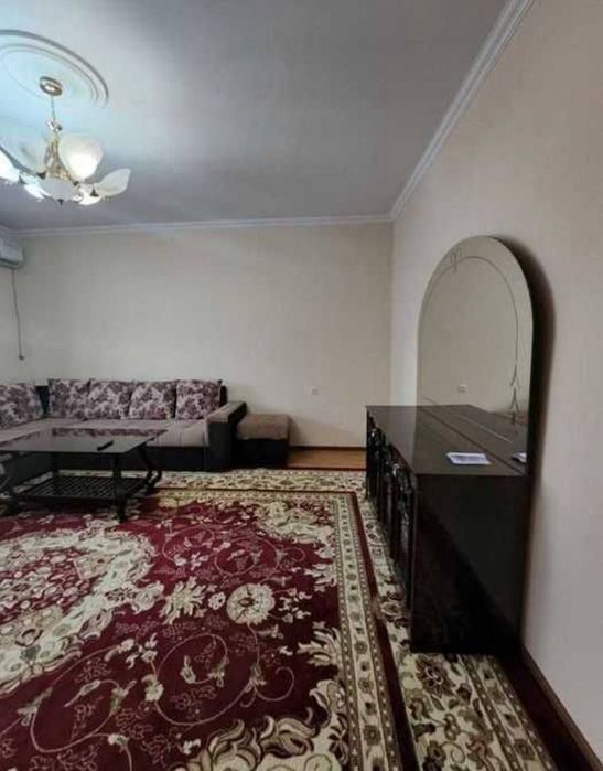 Квартира на Ц15 2/5/9 общ пл 60м с обстановкой