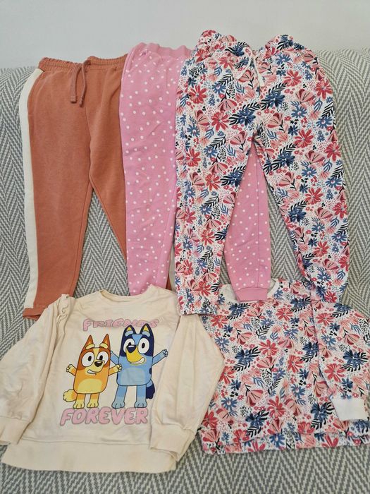 Lot de haine pentru fete (122/128)