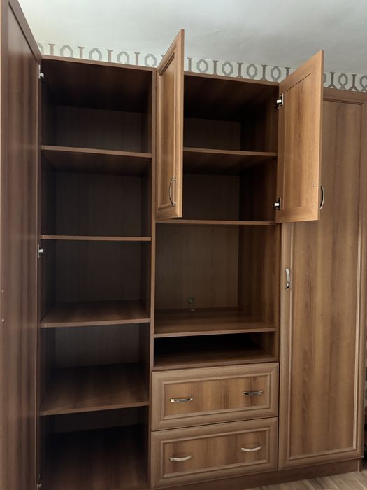 Шакаф за дрехи дъб