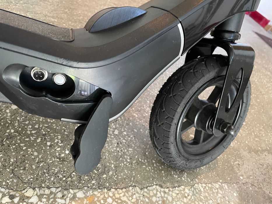 Trotineta electrica pliabila FreeRider 300w 120kg 20km/h 25km nuXiaomi