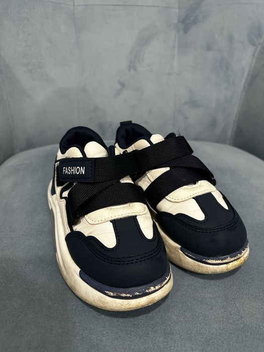 Кроссовки на 29 размер