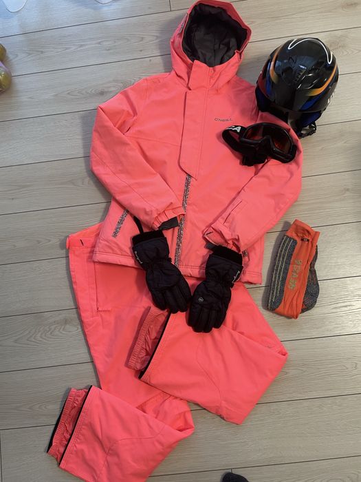 Ски екип 10-12г, каска, ръкавици