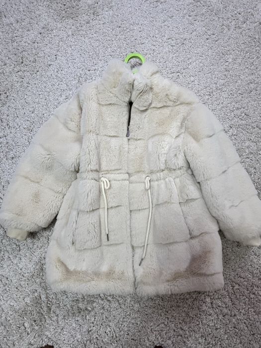 Продам шубку детскую