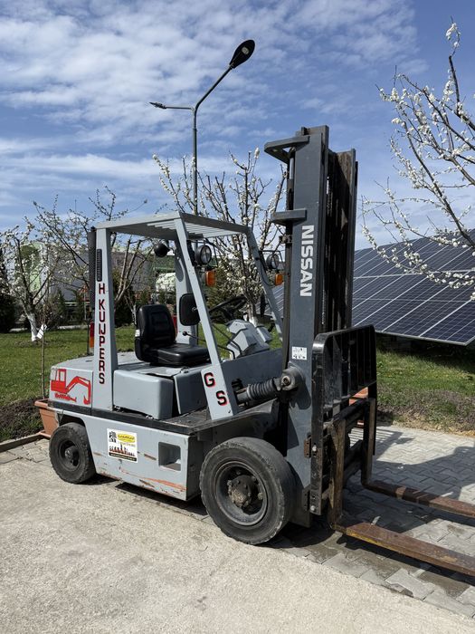 Stivuitor 2,5 tone Motostivuitor Diesel 2500 kg stare impecabila