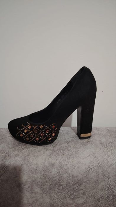 Продам стильные туфли в отличном состоянии