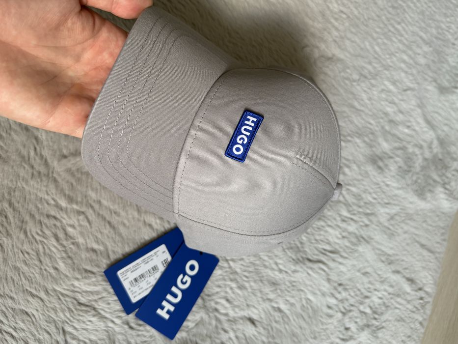 Hugo Jinko sapca unisex grincu logo albastru marime universala noua originala