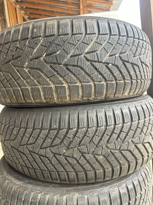 Продавам 4бр зимни  Yokohama в перфектно състояние 235/55/18 дот-19