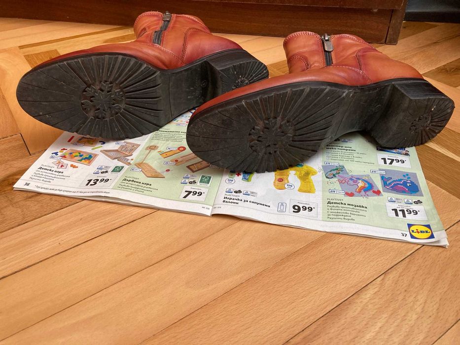 Запазени и удобни обувки