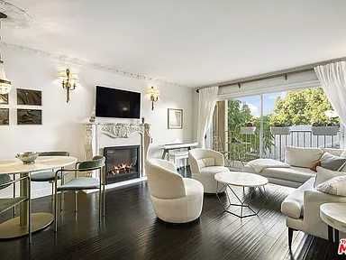 Дава се под наем Тристаен апартамент в София, Манастирски ливади - 98 кв.м за 400 € - Снимка #2