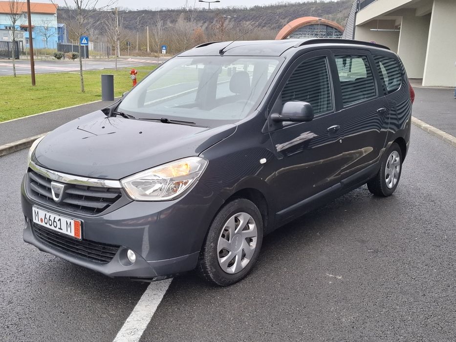Dacia lodgy 7 locuri an 2013 1.5 diesel AC Germania senzori carte serv