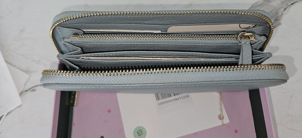 Coccinelle-естествена кожа дамско портмоне/портфейл