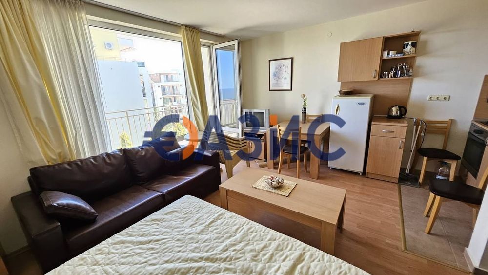 Продава се Едностаен апартамент в Свети Влас - 50 кв.м за 1160 €/кв.м - Снимка #2