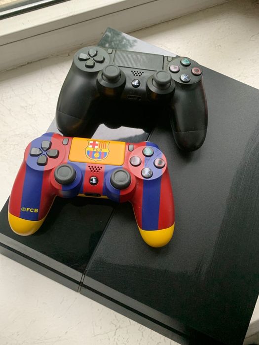 PS4 игровая приставка