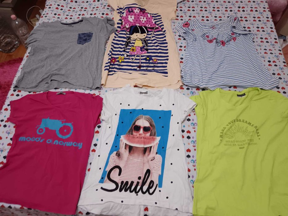 Vând lot haine descrierea mai jos