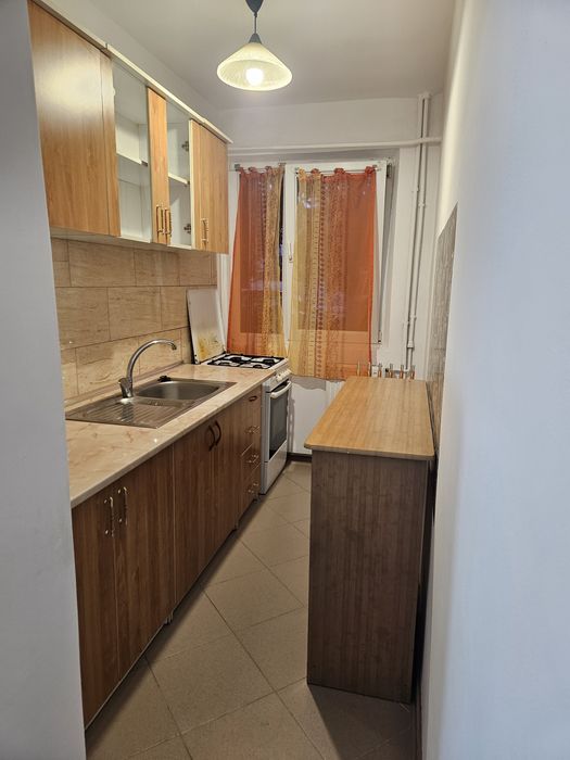 Ofer spre închiriere  apartament 2 camere