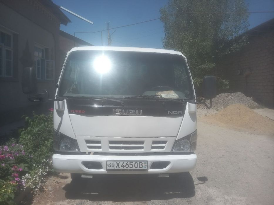 Isuzi sotiladi tayyor