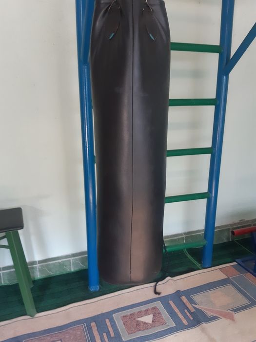 Спортивные снаряды.