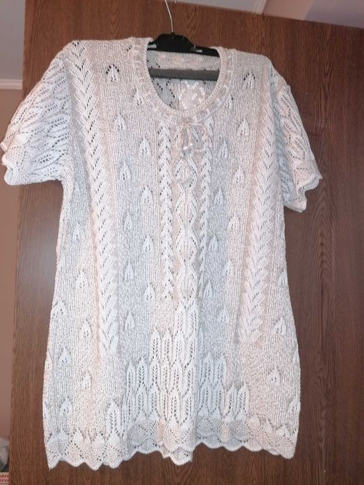 Pulover împletit cu mânecă scurta