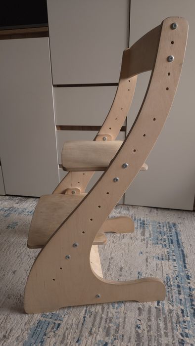 Растущий деревянный стульчик