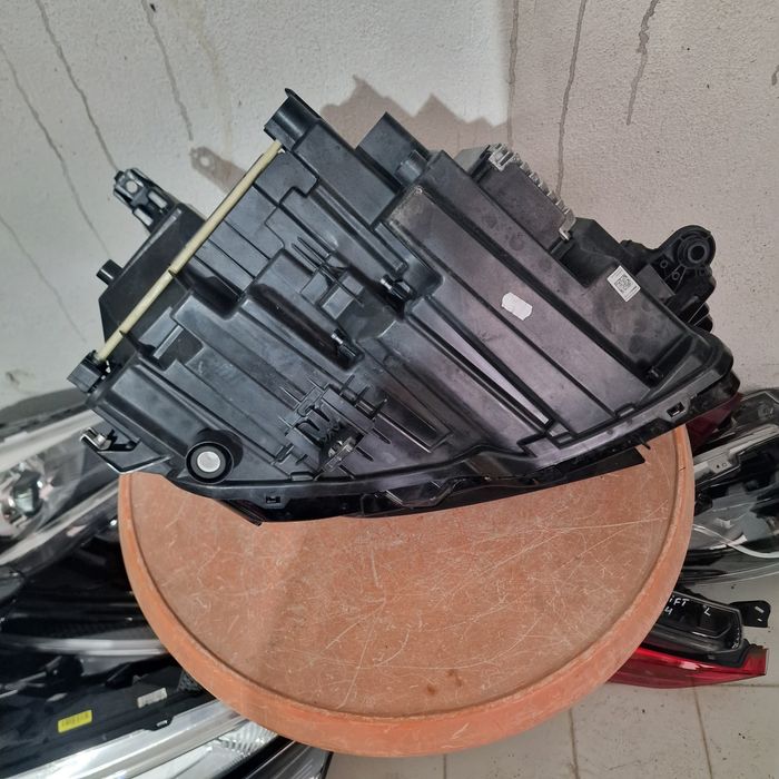 Audi Q4 E-tron matrix  2023 ляв фар