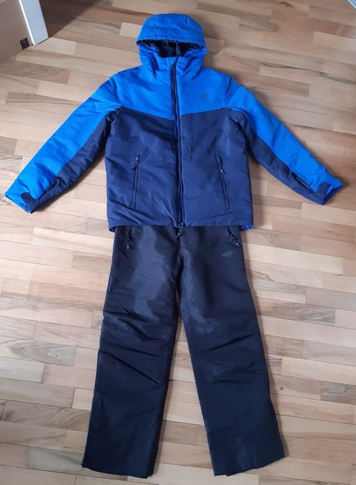 Vând geacă şi pantaloni schi copii