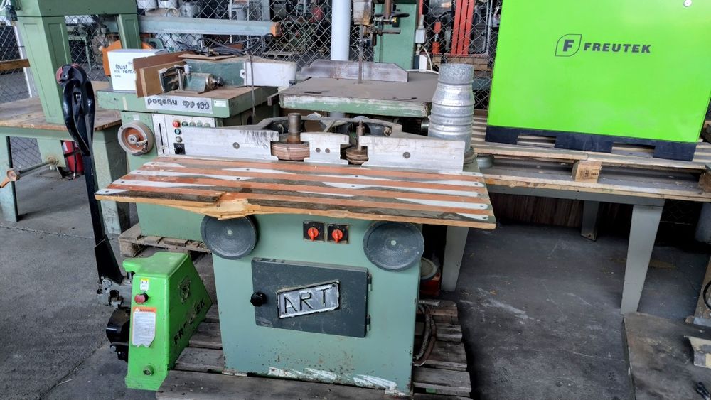 Шлайф с два шпиндела един след друг, с регу на вис и дъл, РЕВЕЗИРАН.