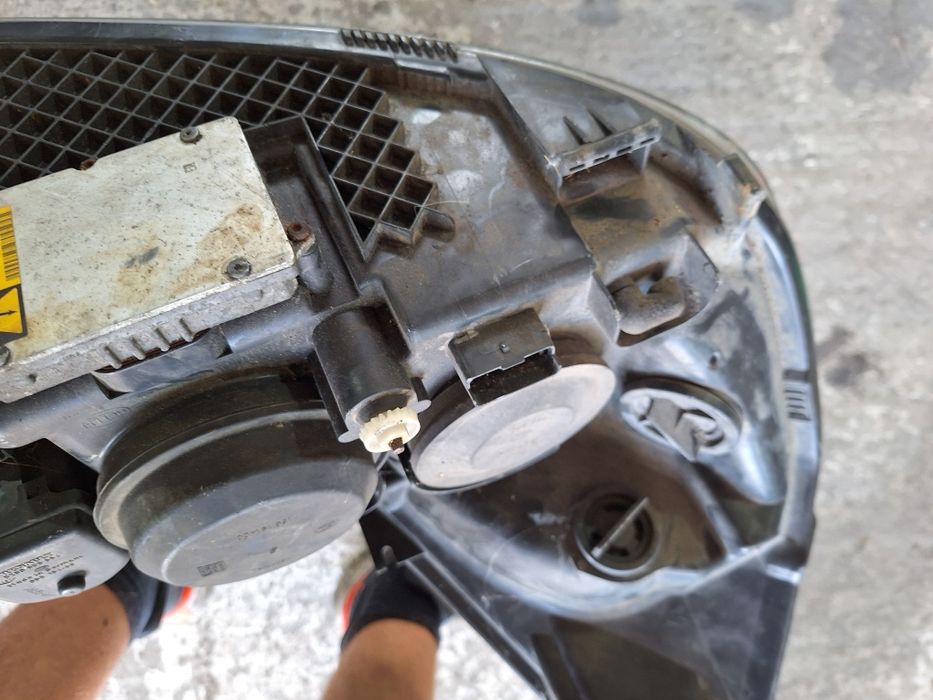 Ляв фар за Renault laguna 2007г.