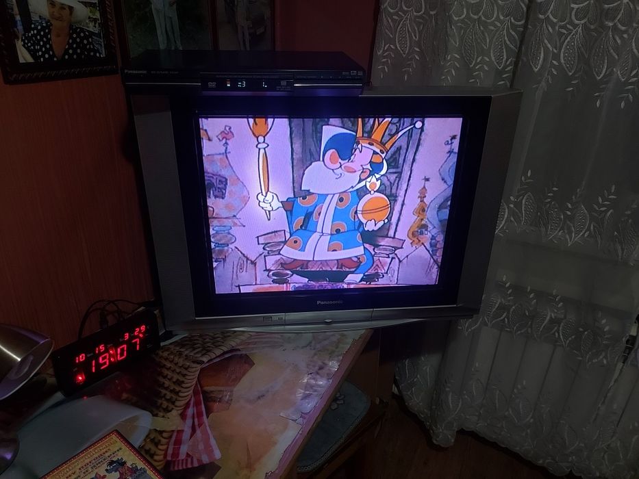 Телевизор Панасоник