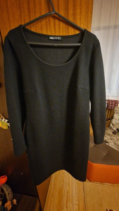 DIKA - черна рокля