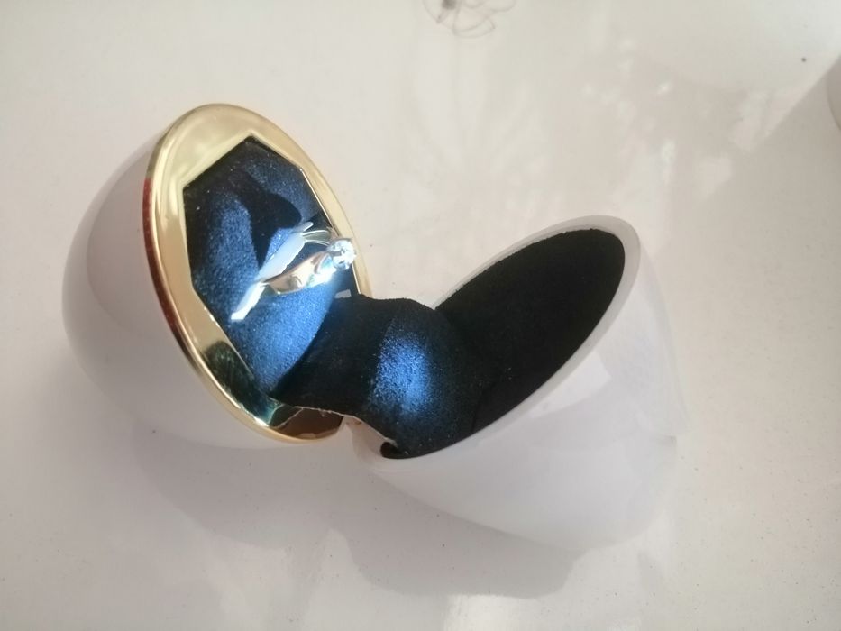 Кольцо золото с бриллиантом