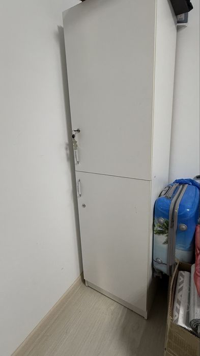 Продам шкаф пинал