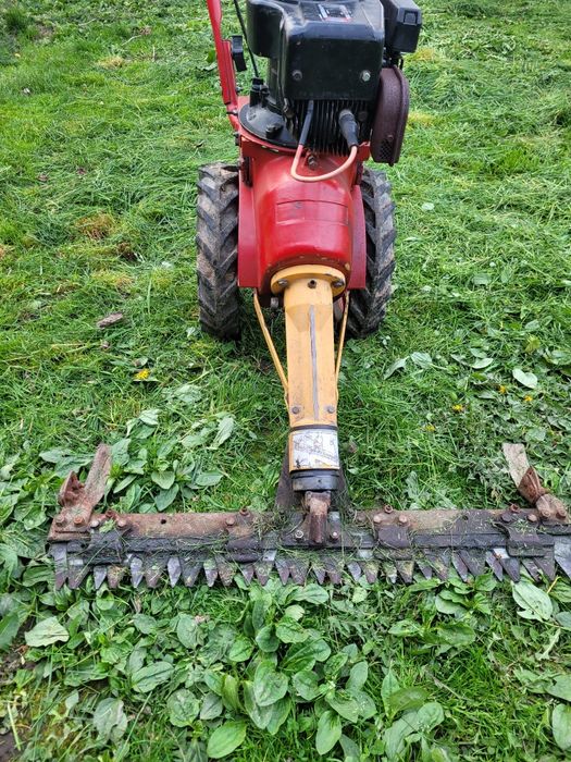 Cositoare cu cutite .