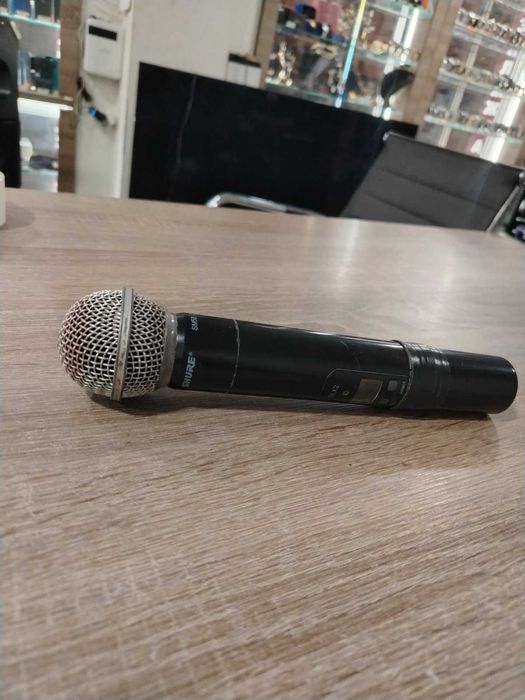 Shure SLX4 – Професионален безжичен приемник