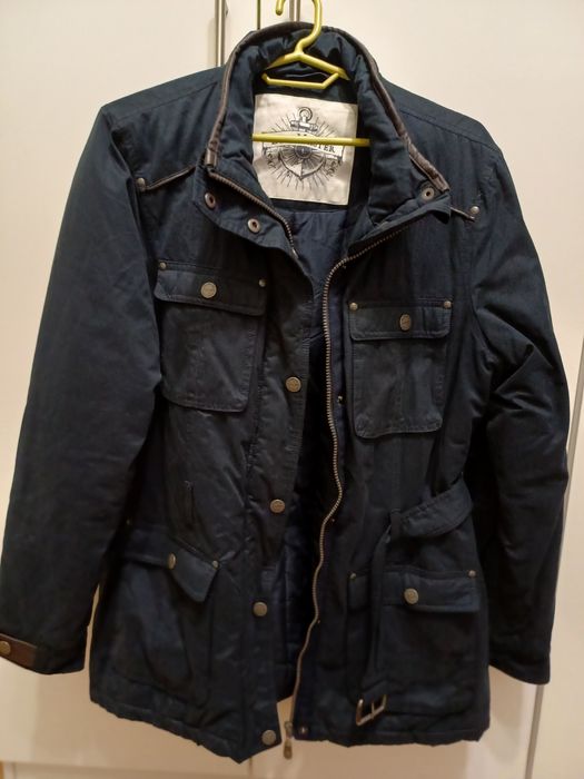 Продавам дамско яке, размер М,