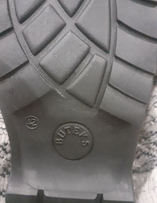 Кожаные туфли . Демисезонные